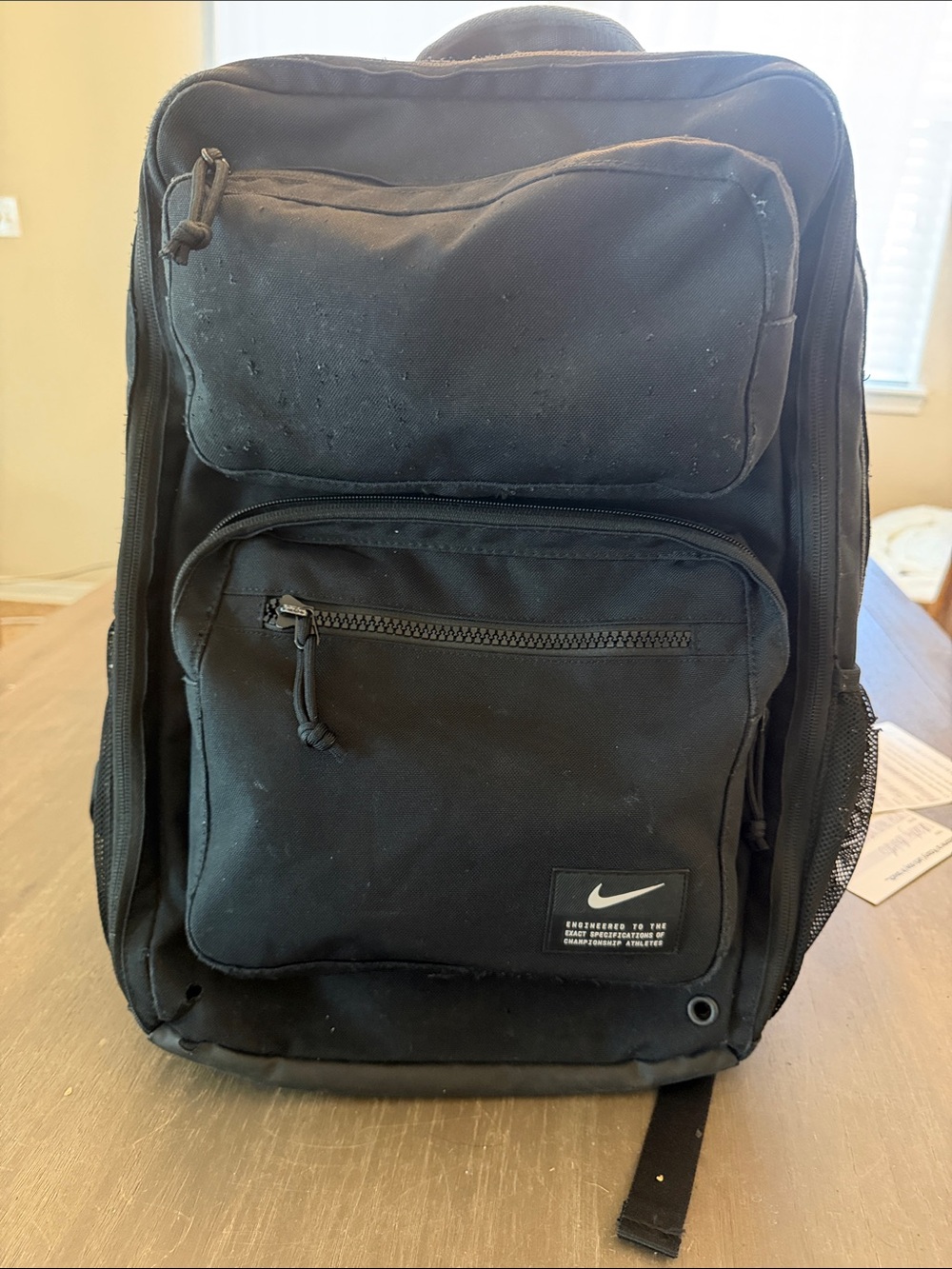 Nike Black Compact Front-Pocket Backpack for Men